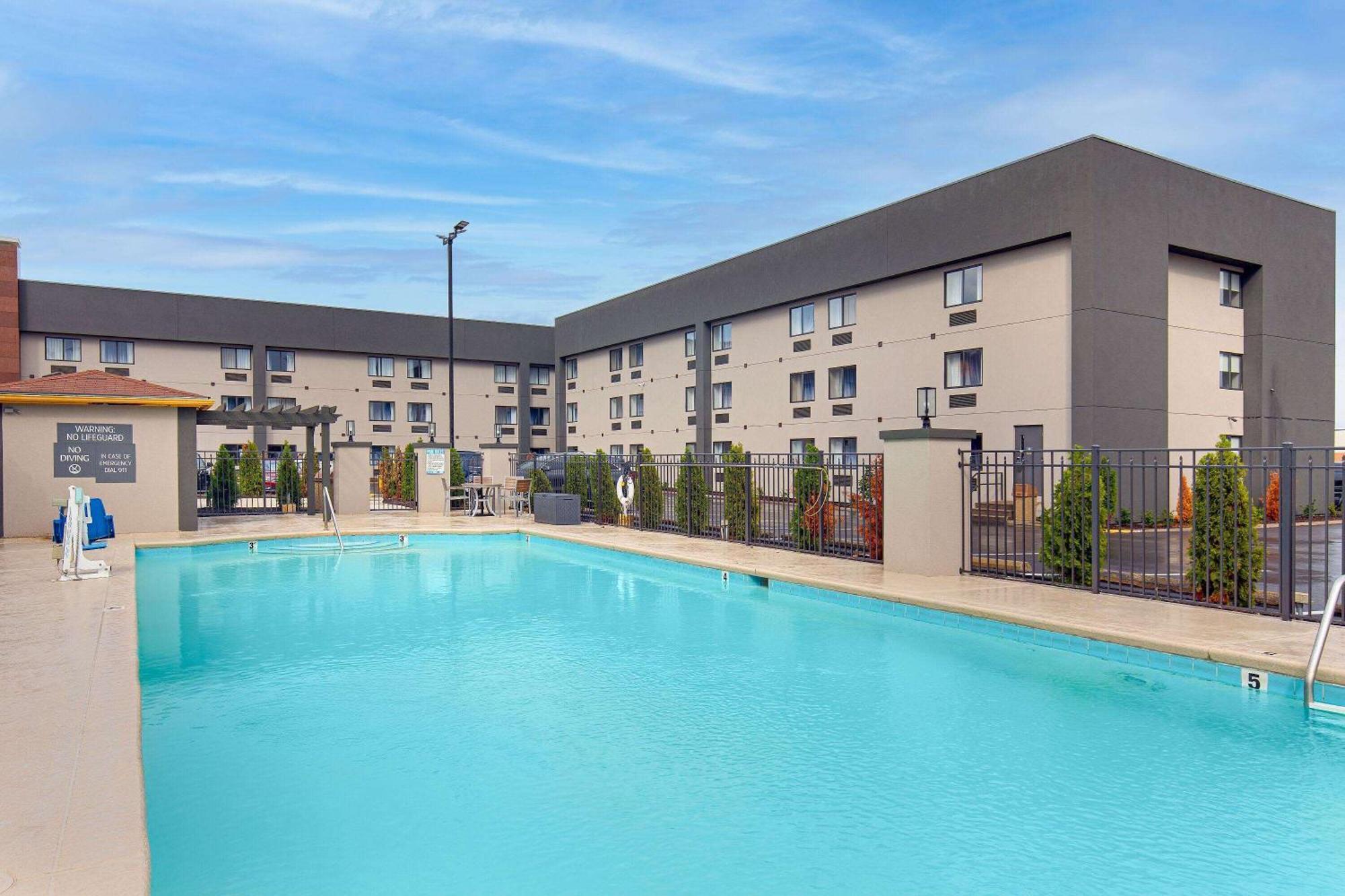 La Quinta By Wyndham Nashville Airport Eksteriør billede